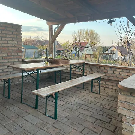Andelsky Sklipek Villa *