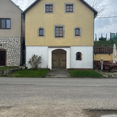Andelsky Sklipek Villa *